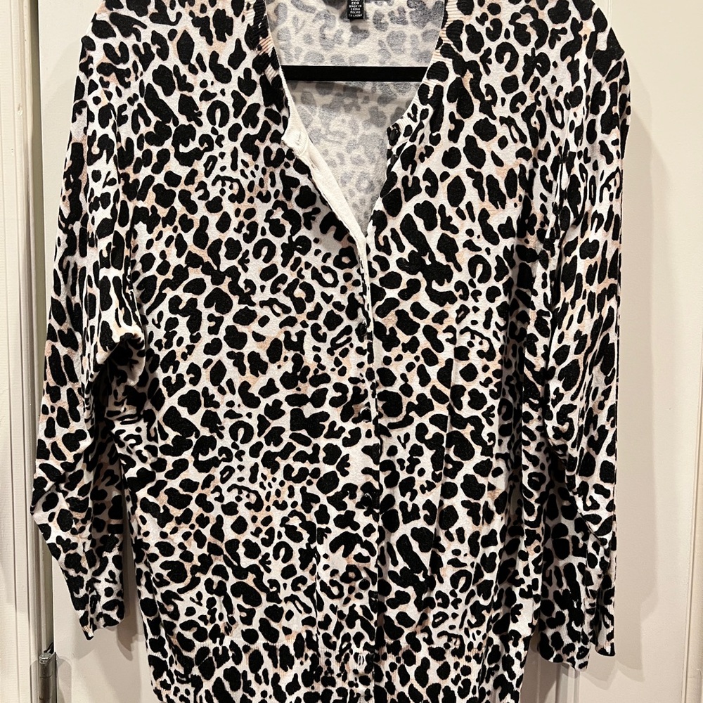 Cable & Gauge Leopard-Print V-Neck Cardigan Black Tan and Cream Sz XXL 2x